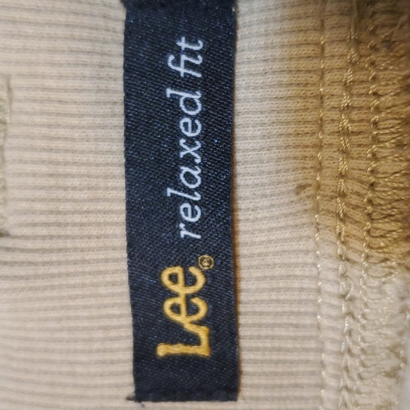 Women's size 20 Lee Khaki cargo shorts - Picture 2 of 5